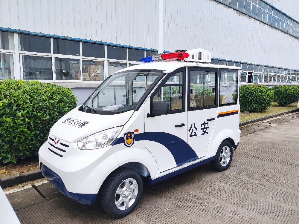 M100巡逻车加装顶置空调版